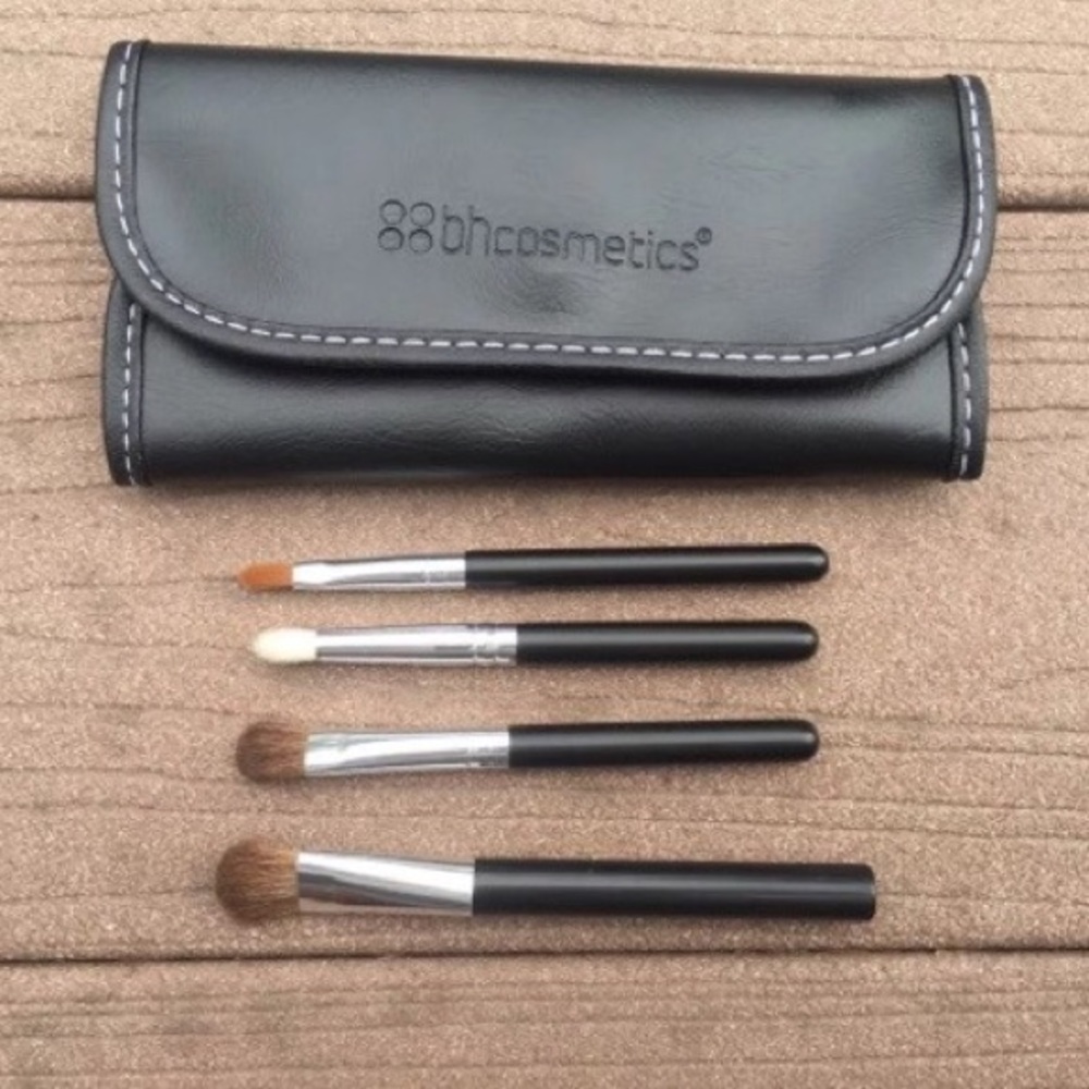 ✨BHCOSMETICS Eye Essential To Go 4-Pc Brush Set
